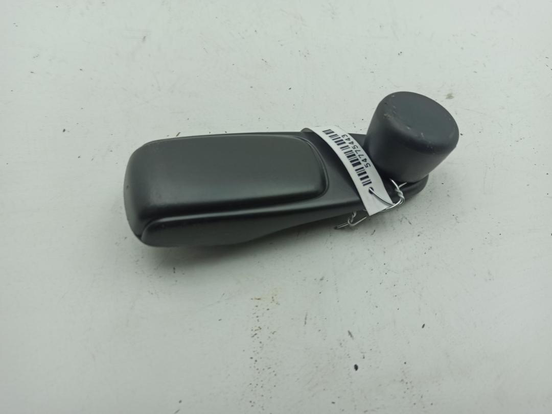 ручка стеклоподъемника Peugeot 2008 1 поколение 2015, 1.2 л., бензин, МКПП, чёрный, внедорожник 5 дв., 9653797777 - фото №1