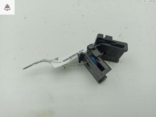 кронштейн (крепление) Peugeot 2008 1 поколение 2015, 1.2 л., бензин, МКПП, чёрный, внедорожник 5 дв.