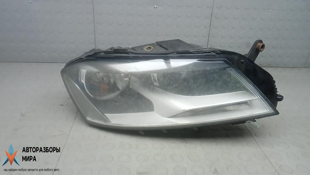 фара правая Volkswagen Passat B7 2012, 2.0 л., дизель, МКПП, седан - фото №1