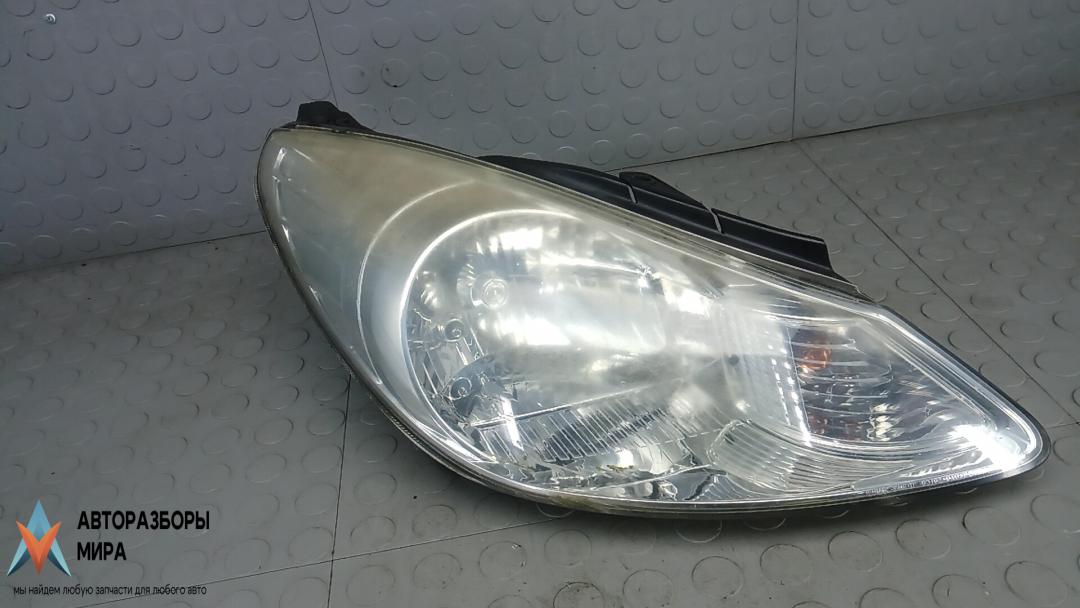 фара правая Hyundai i10 1 поколение 2008, 1.2 л., бензин, МКПП, хетчбэк 5 дв. - фото №1