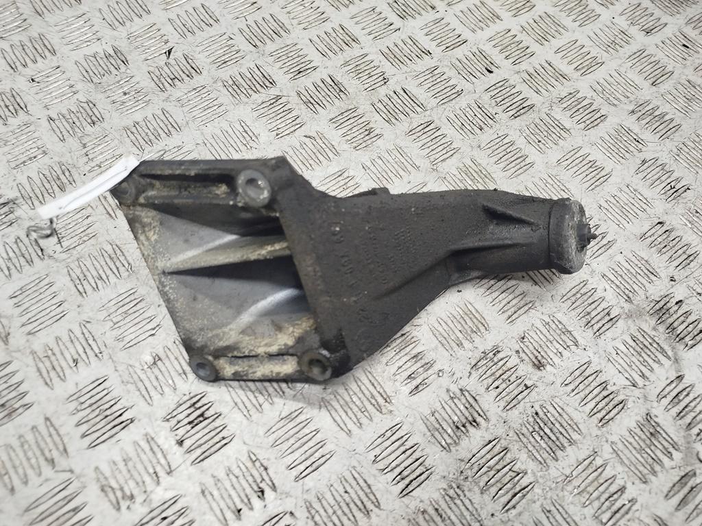 кронштейн двигателя BMW 3 E46 2004, 2.2 л., бензин, МКПП, серый, универсал, 1094697