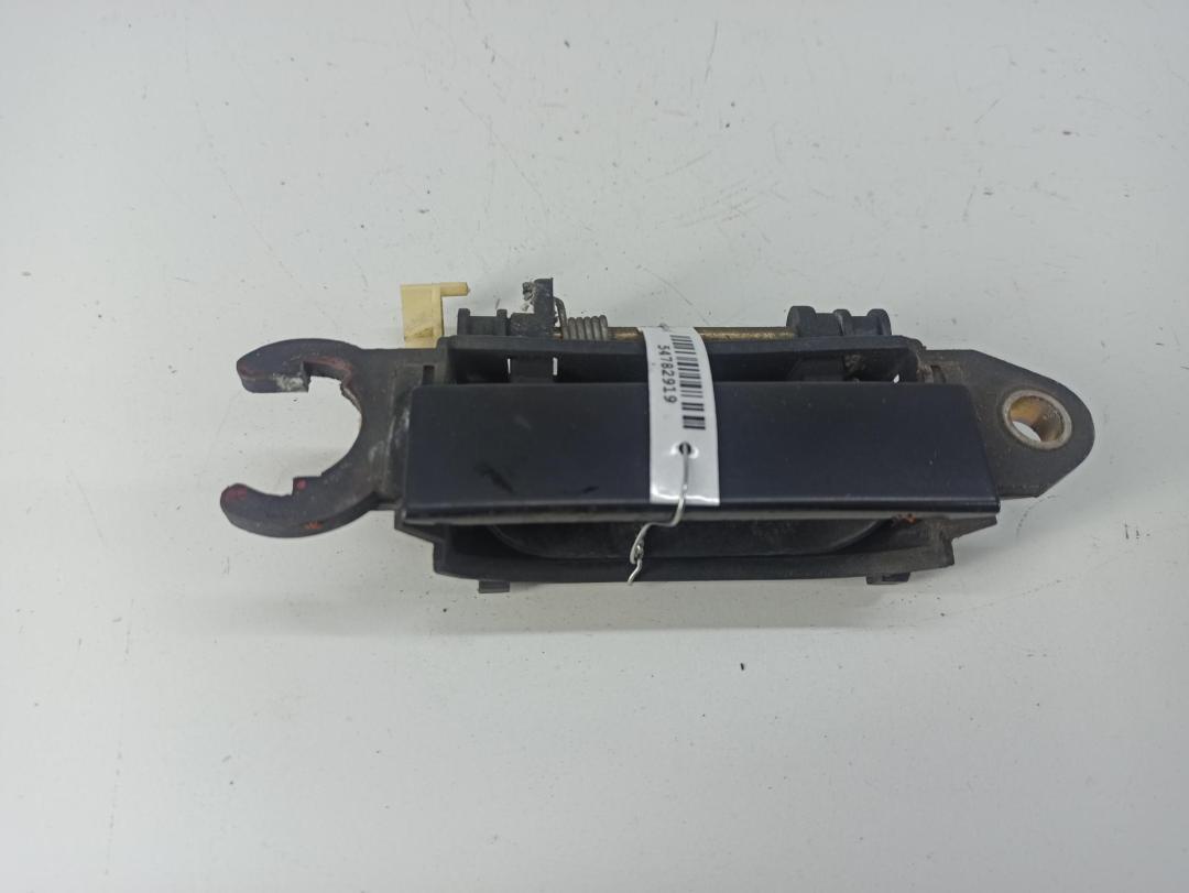 ручка наружная передняя правая Audi 80 B3 1991, 1.6 л., бензин, МКПП, красный, седан, 893837206A