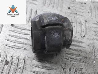 крепление стабилизатора / втулки стабилизатора Volkswagen Passat B5 [рестайлинг] 2003, 1.9 л., дизель, МКПП, серый, универсал, 4D0411327H