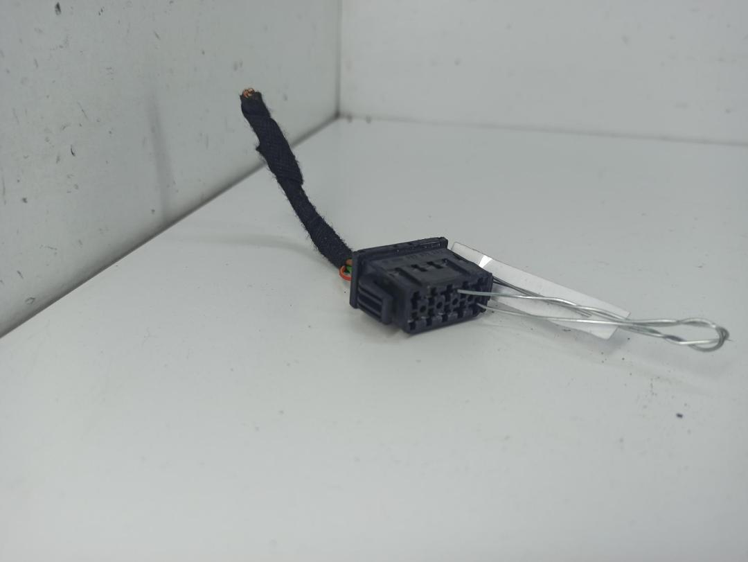 разъем (фишка) проводки Audi A6 4B/C5 1998, 1.8 л., Ti, бензин, МКПП, синий, универсал, 893971983 - фото №1