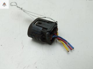 разъем (фишка) проводки Toyota Yaris Verso 2003, 1.3 л., бензин, МКПП, красный, минивэн