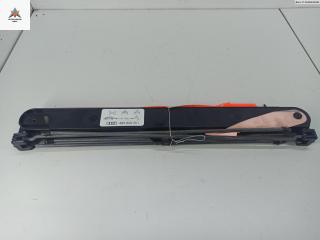 знак аварийной остановки Audi A6 4B/C5 1998, 1.8 л., Ti, бензин, МКПП, синий, универсал, 4B9860251