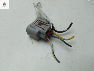 разъем (фишка) проводки Toyota Yaris P1 [рестайлинг] 2004, 1.3 л., бензин, МКПП, серый, хетчбэк 3 дв.