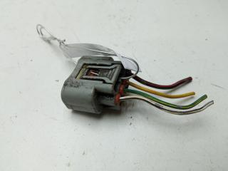 разъем (фишка) проводки Toyota Yaris P1 1999, 1.0 л., бензин, МКПП, серый, хетчбэк 3 дв.