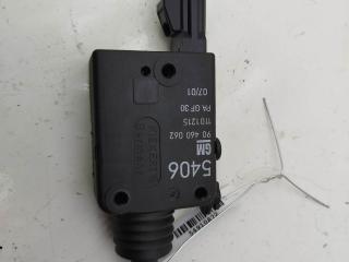 активатор замка багажника Opel Zafira 1 поколение (A) 2001, 1.8 л., бензин, МКПП, серый, минивэн, 90460062