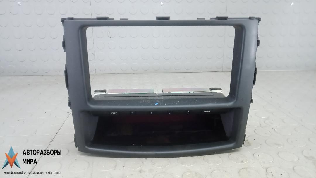 монитор Mitsubishi Pajero 4 поколение 2007, 3.2 л., дизель, АКПП, внедорожник 5 дв., 8750A042 - фото №1