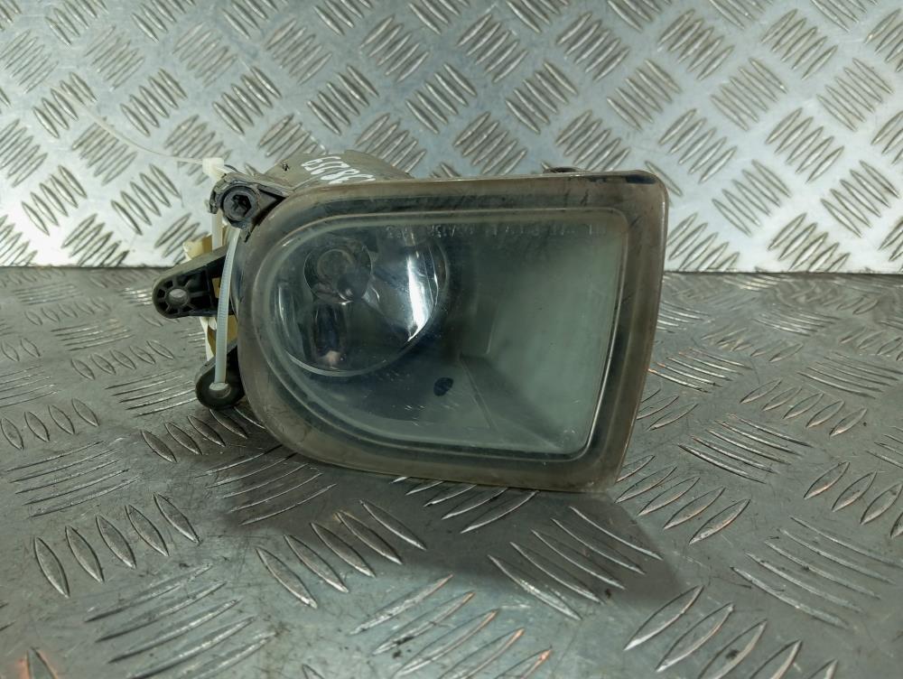 фара противотуманная левая Volvo V50 1 поколение 2005, цвет, 30698629 - фото №1