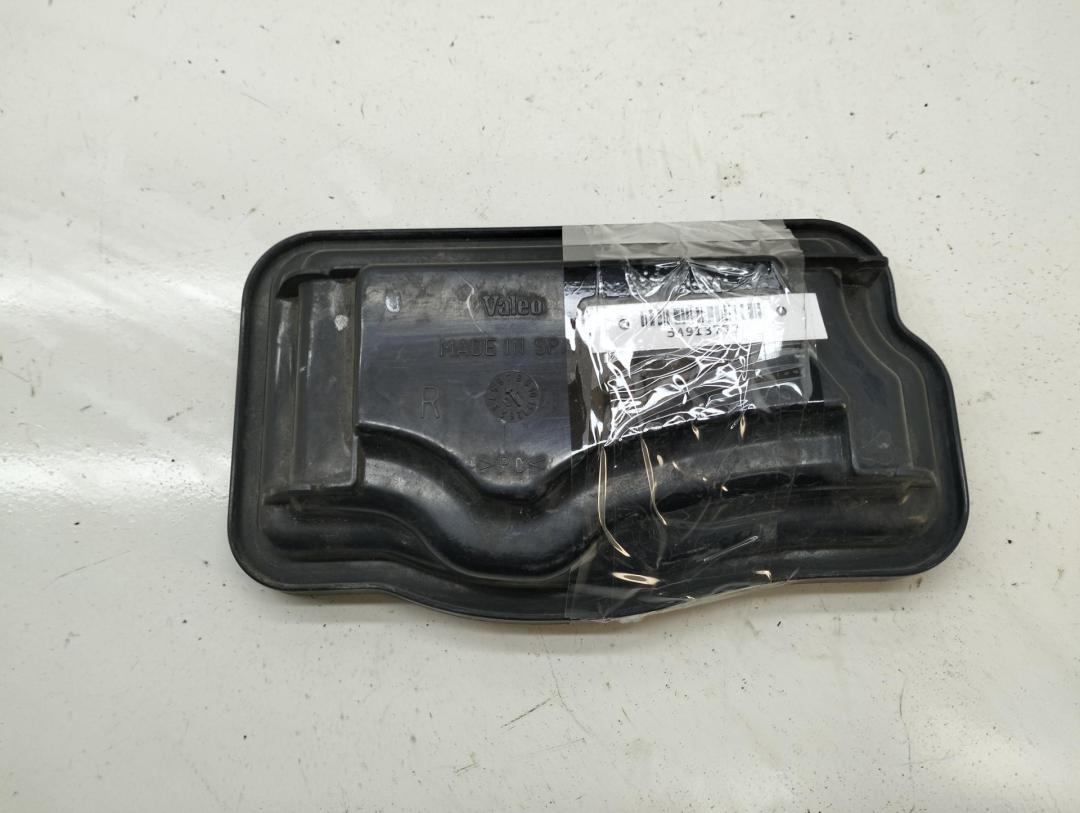 Крышка (заглушка) задняя фары SEAT Toledo 2 поколение 2002, 2.3 л., бензин, МКПП, синий, седан, VALEO - фото №1