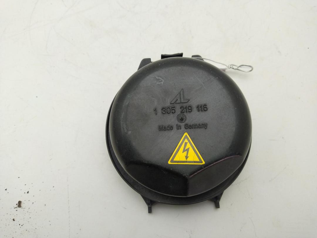 Крышка (заглушка) задняя фары Mercedes-Benz A W169 2004, 2.0 л., дизель, МКПП, жёлтый, хетчбэк 3 дв., 1305219116