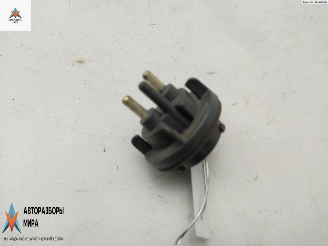 Патрон лампы фары Mercedes-Benz E-Класс W210/S210 1995, 2.3 л., бензин, АКПП, серый, седан - фото №1