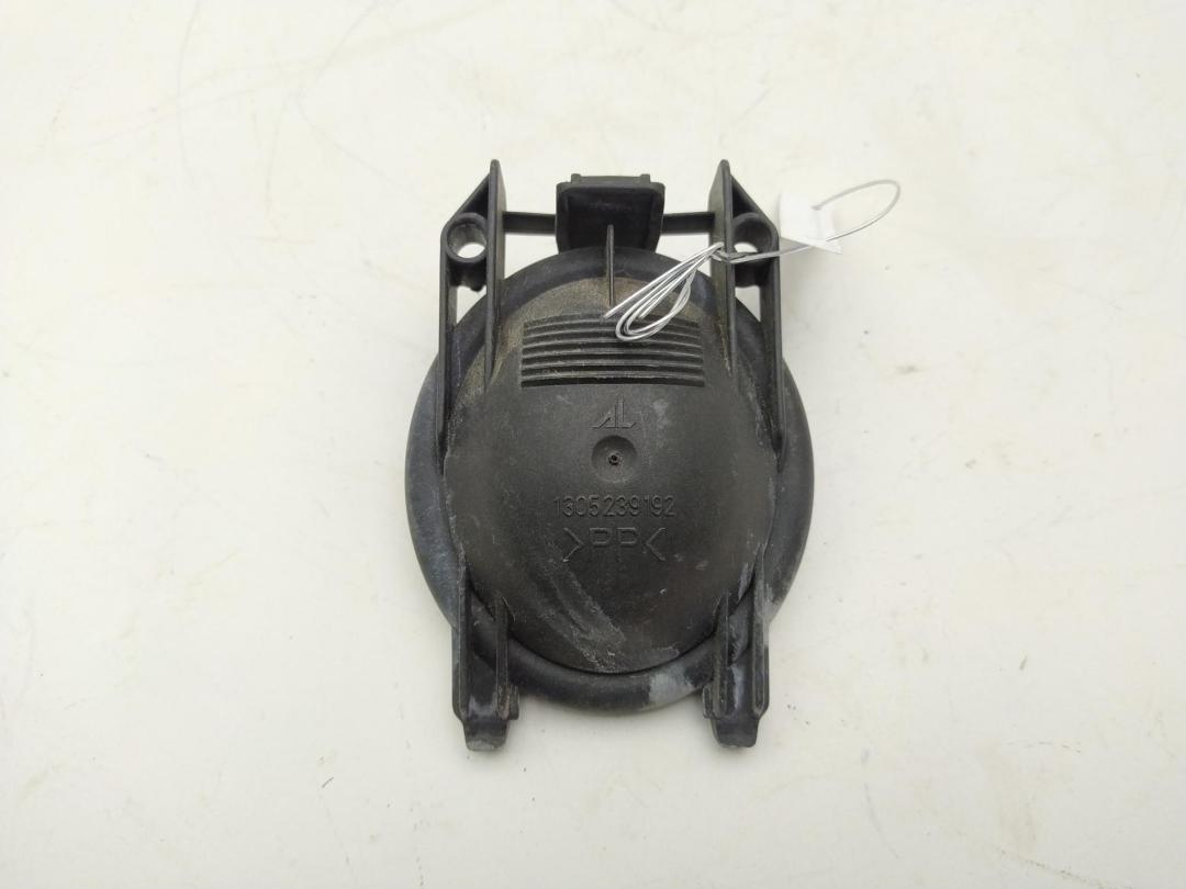 Крышка (заглушка) задняя фары Mercedes-Benz A-Класс W169 2004, 2.0 л., дизель, МКПП, жёлтый, хетчбэк 3 дв., 1305239192 - фото №1