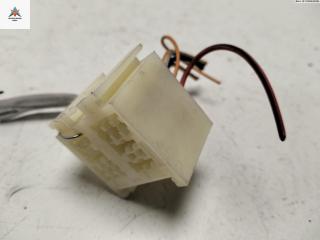 блок реле Renault Megane 1 поколение [рестайлинг] 2000, 1.4 л., бензин, МКПП, зелёный, хетчбэк 5 дв.