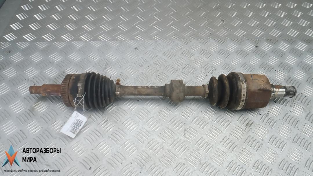 полуось передняя левая (приводной вал, ШРУС) Kia Sportage 3 поколение 2011, 2.0 л., дизель, МКПП, внедорожник 5 дв., 495002Y100 - фото №1