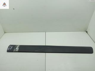 молдинг двери передней правой Dacia (Renault) Logan 2009, 1.4 л., бензин, МКПП, красный, универсал, 8200476580