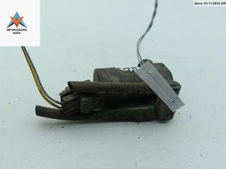 насос (моторчик) омывателя стекла Ford Focus 2 поколение 2005, красный, универсал, 1S7117K324FE