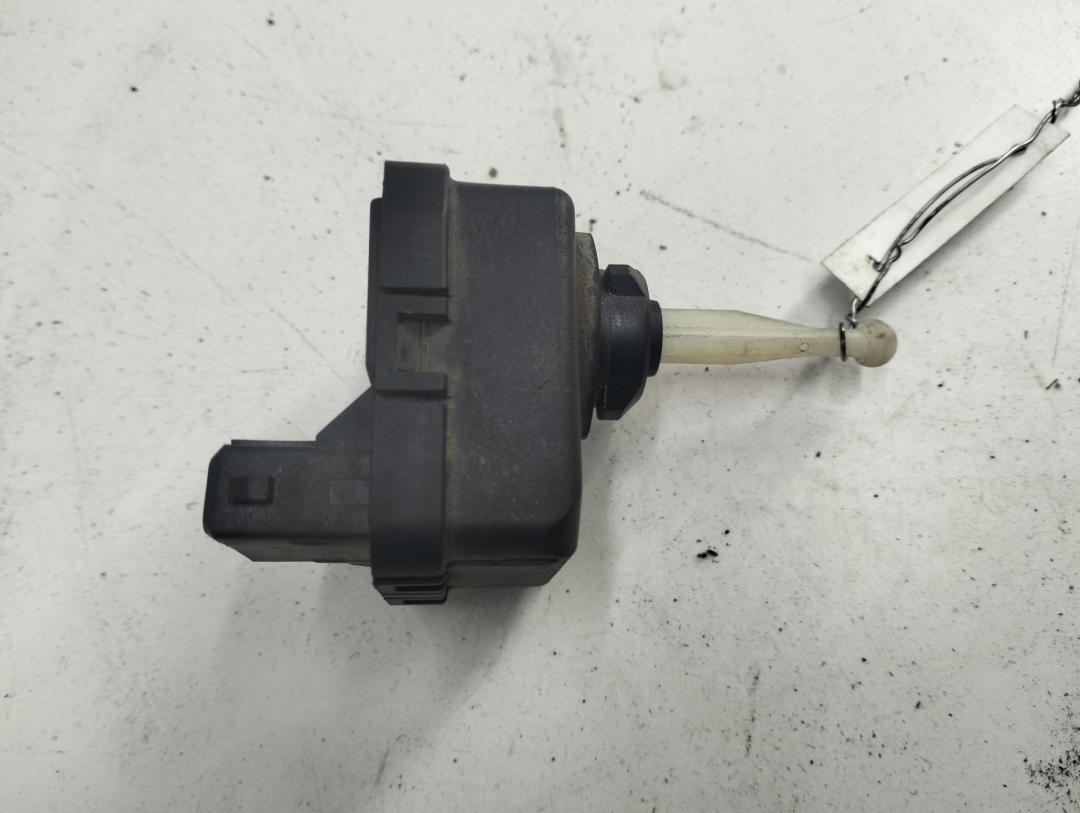 корректор фар Audi A4 B5 1996, 1.8 л., бензин, МКПП, синий, универсал, 4D0941295