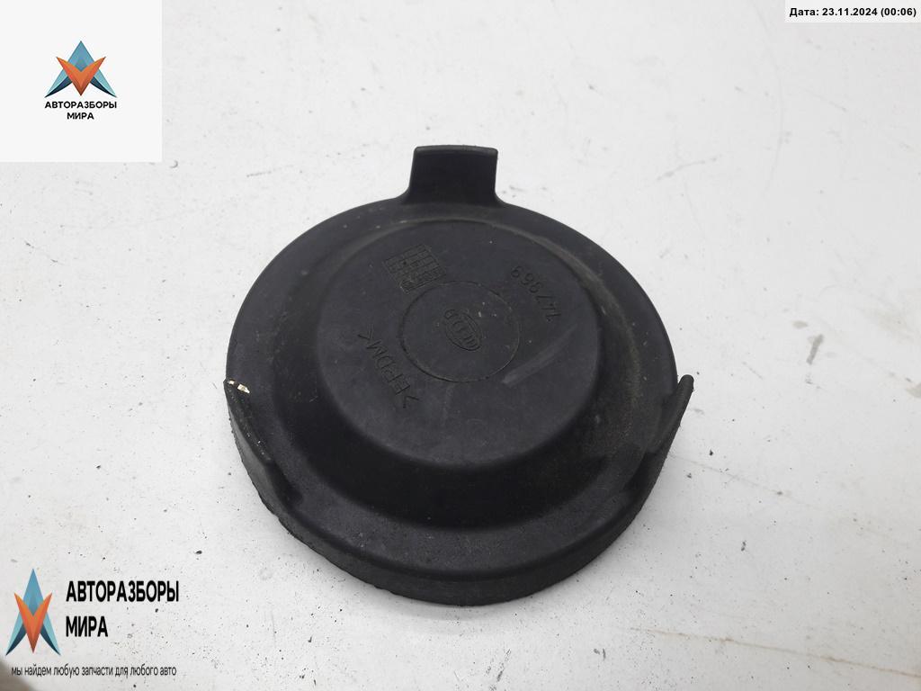 крышка фары Volkswagen Passat B5 1999, 1.6 л., бензин, МКПП, зелёный, универсал, 147969 - фото №1