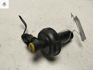 Крышка бачка тормозной жидкости Renault Megane 1 поколение [рестайлинг] 2000, 1.4 л., бензин, МКПП, зелёный, хетчбэк 5 дв., 7700436913