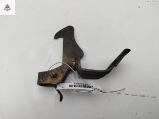 замок капота Opel Omega B 1996, 2.0 л., бензин, МКПП, серый, универсал, 90463709