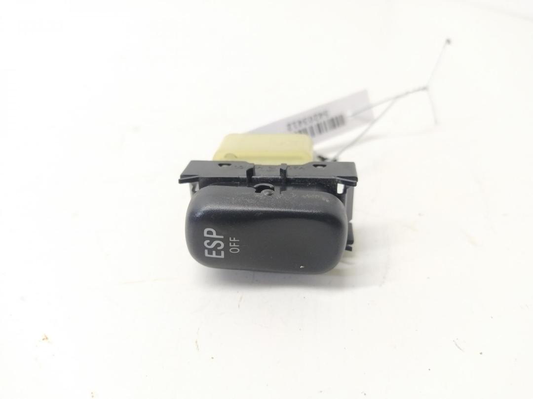 кнопка (выключатель) Mercedes-Benz M-Class ML W163 2001, 4.0 л., дизель, АКПП, серый, внедорожник 5 дв., 1638202710 - фото №1