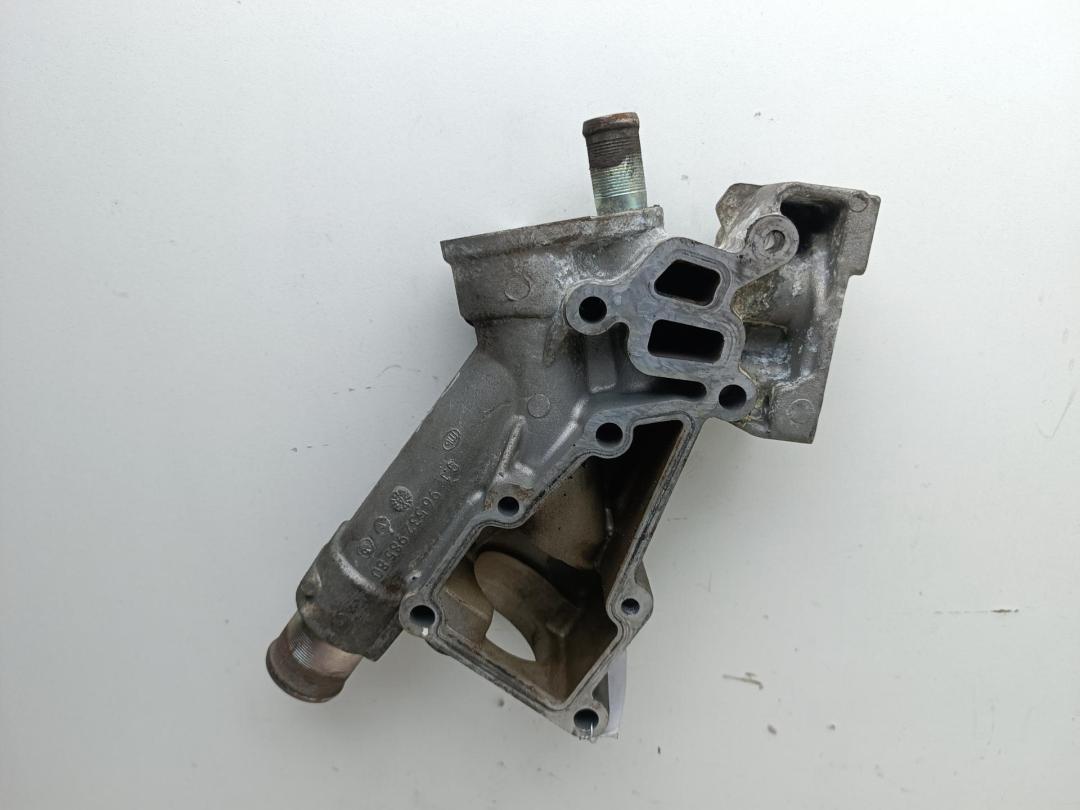 корпус термостата Peugeot 307 2005, 2.0 л., бензин, МКПП, чёрный, кабриолет, 9653298580