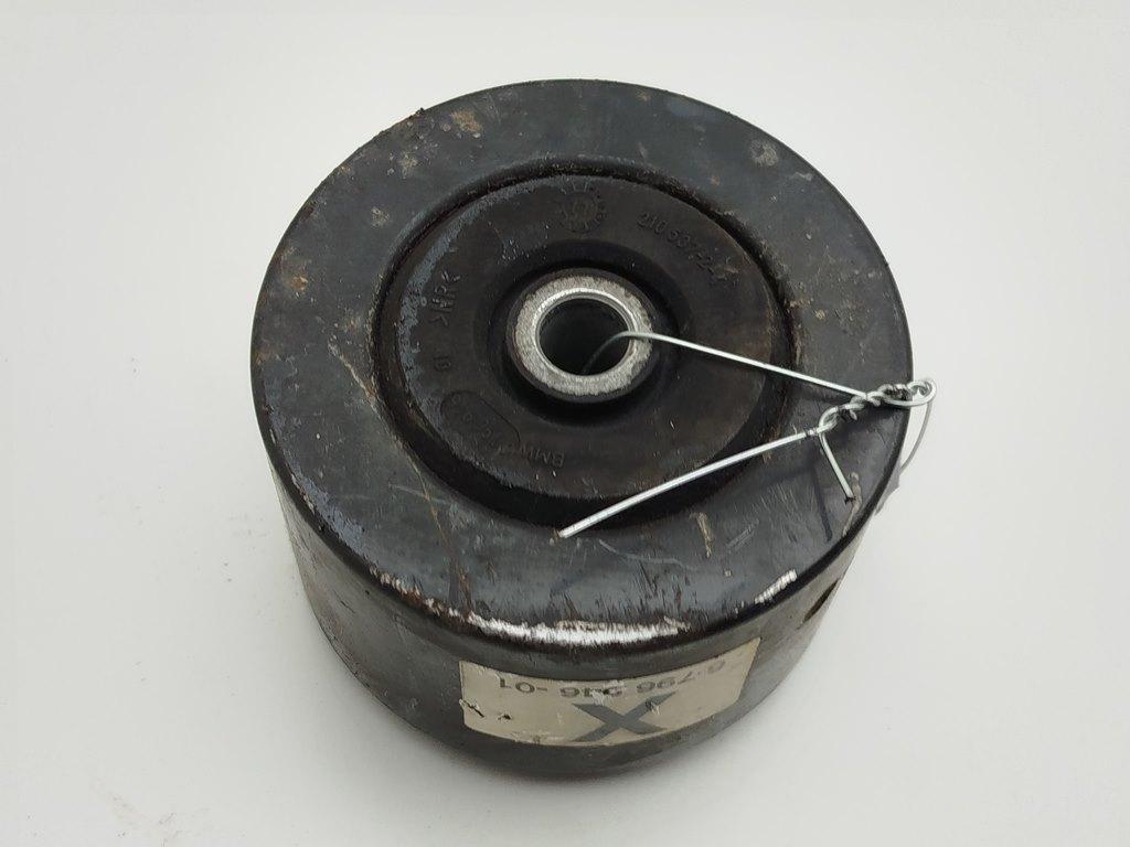 кронштейн (крепление) BMW 7 F01/F02 2012, 3.0 л., гибрид, АКПП, серый, седан, 6796946