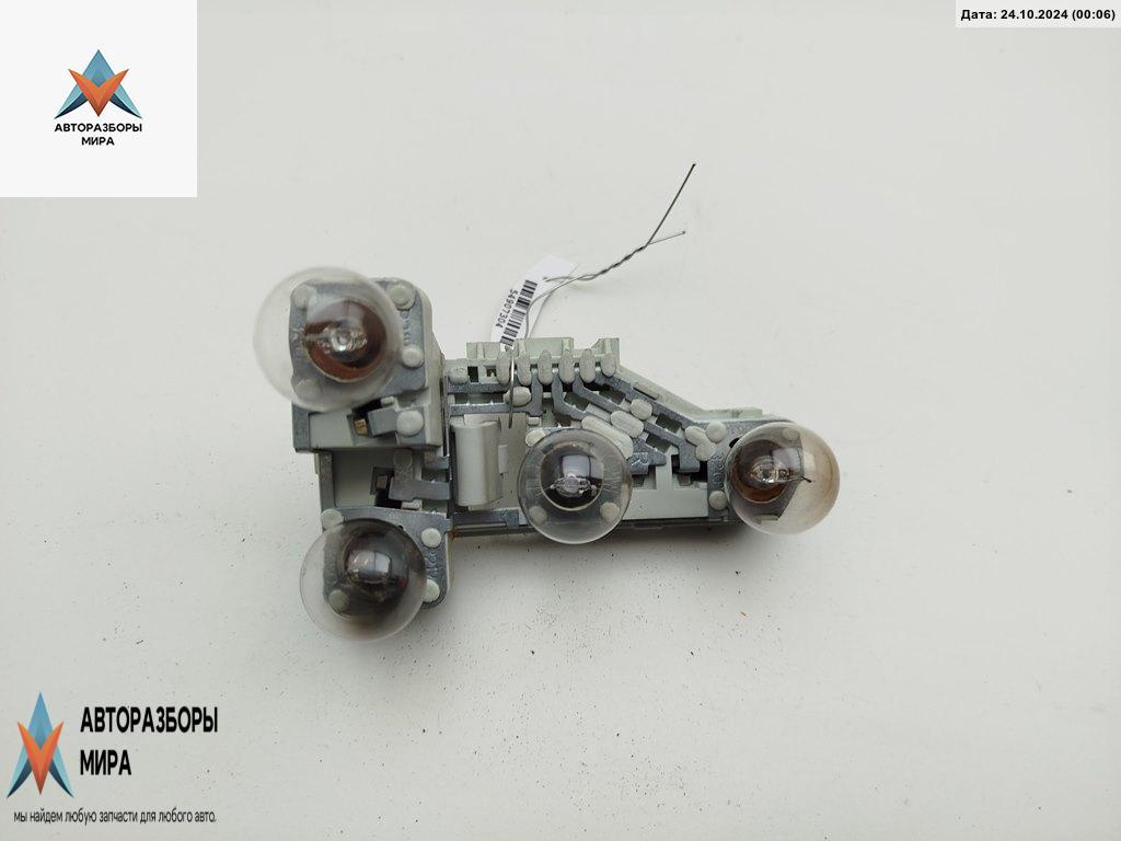 Плата фонаря заднего правого BMW 3 серия E90/E91/E92/E93 2005, 2.0 л., дизель, МКПП, чёрный, универсал, 7160076 - фото №1