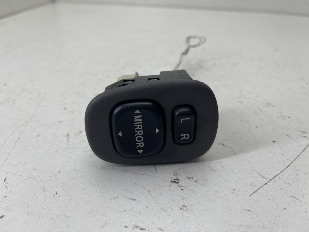 джойстик регулировки зеркал Toyota Celica 7 поколение (T230) 2001, 1.8 л., бензин, МКПП, чёрный, купе, 183574 - фото №1