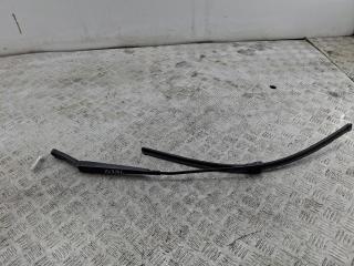 Щеткодержатель (поводок стеклоочистителя) передний Volkswagen Touran 2003, 2.0 л., дизель, МКПП, серый, минивэн
