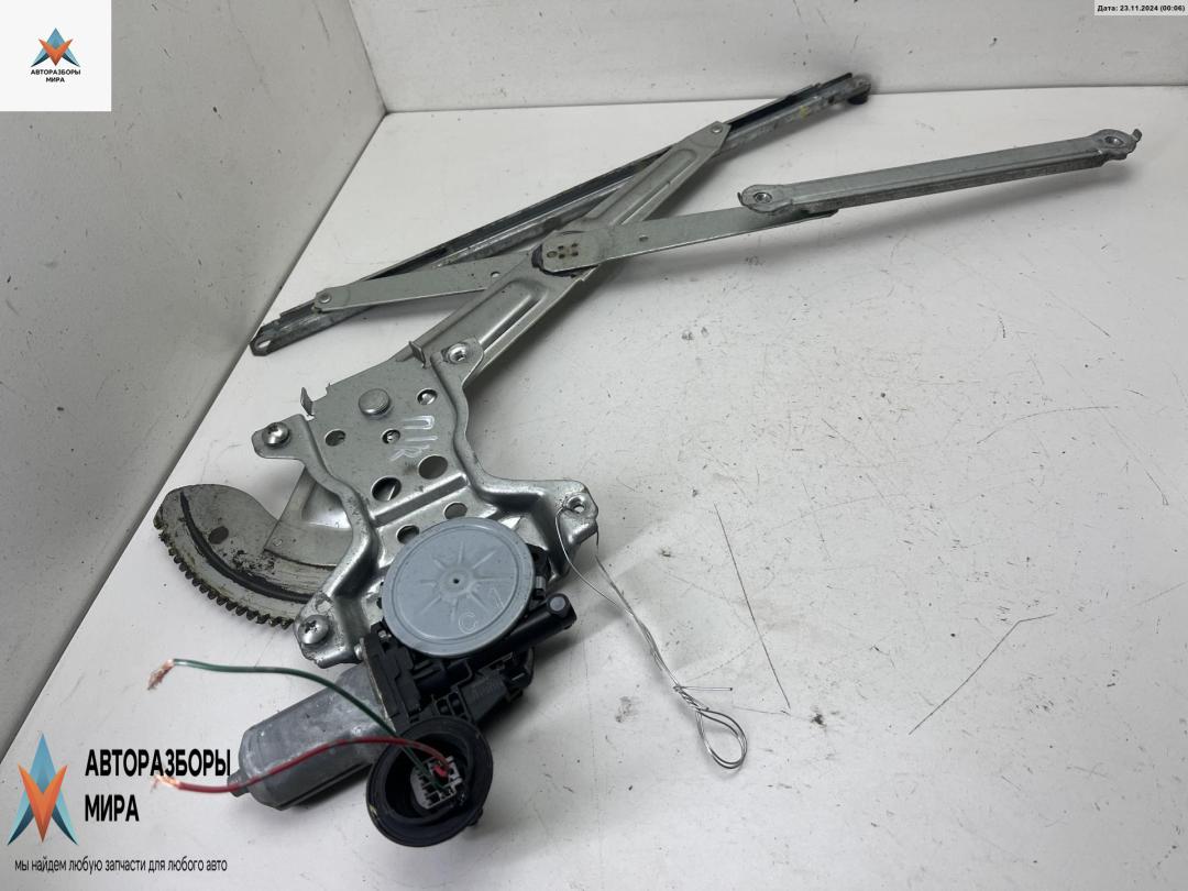 стеклоподъемник электрический передний правый Suzuki Swift 3 поколение 2007, 1.6 л., бензин, МКПП, чёрный, хетчбэк 3 дв. - фото №1