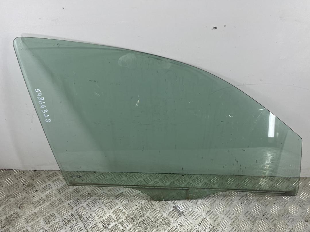стекло двери передней правой Mazda 2 2004, 1.4 л., дизель, МКПП, чёрный, хетчбэк 5 дв.
