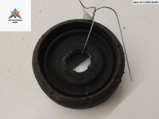 Опора амортизатора переднего (верхняя) Audi 80 8A/B3 1991, 1.8 л., бензин, МКПП, красный, седан, 811412355