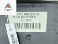 блок управления (другие) Volkswagen Bora 1 поколение 2000, 1.6 л., бензин, МКПП, чёрный, седан, 1C0962258N - фото №2