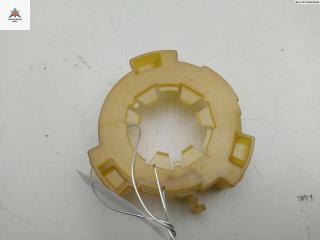 кронштейн (крепление) Mercedes-Benz C-Класс W203/S203/CL203 2001, 2.2 л., дизель, АКПП, красный, универсал, 1300290111