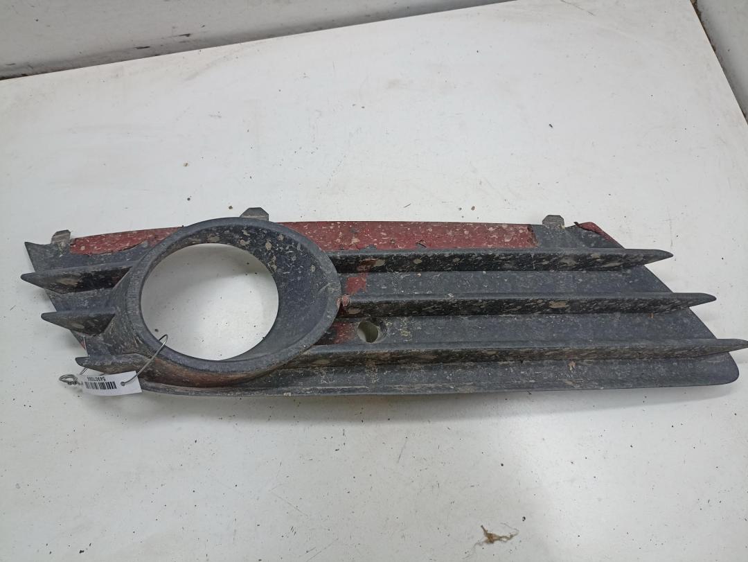 рамка фары противотуманной правой Opel Astra H 2005, 1.6 л., бензин, МКПП, серый, хетчбэк 5 дв., 13126026
