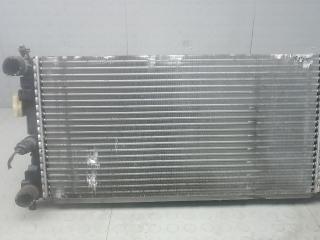 радиатор охлаждения Skoda Rapid 1 поколение 2013, 1.6 л., дизель, МКПП, хетчбэк 5 дв., 6R0121253