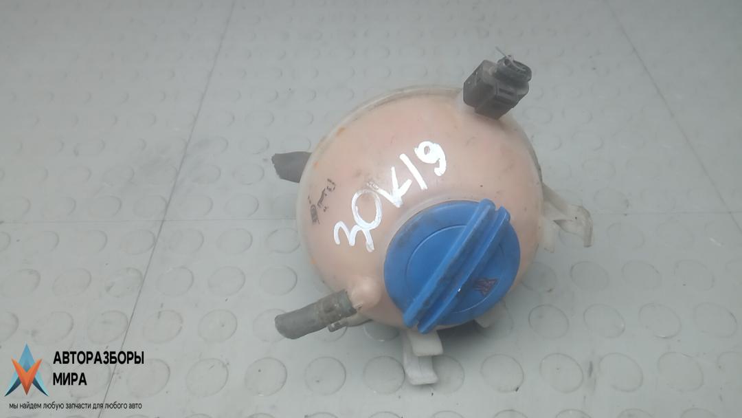 бачок расширительный Volkswagen Jetta 5 поколение 2008, 2.0 л., дизель, МКПП, седан, 1K0121407A, 3B0121321 - фото №1