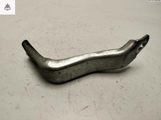 кронштейн (крепление) Dacia (Renault) Logan 2009, 1.4 л., бензин, МКПП, красный, универсал, 8200573496