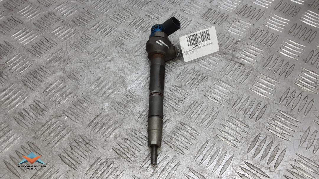 форсунка SEAT Alhambra 2 поколение 2014, 2.0 л., дизель, МКПП, минивэн, 0445110369, 03L130277J - фото №1