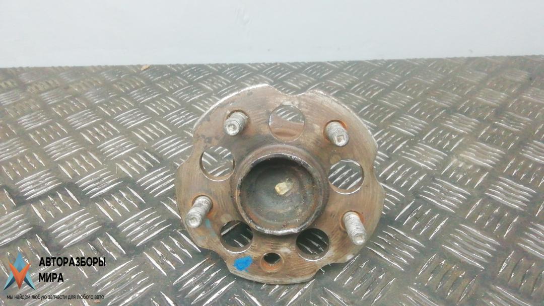 ступица задняя левая Toyota VERSO 2009, 1.8 л., бензин, МКПП, минивэн, 424500F020 - фото №1