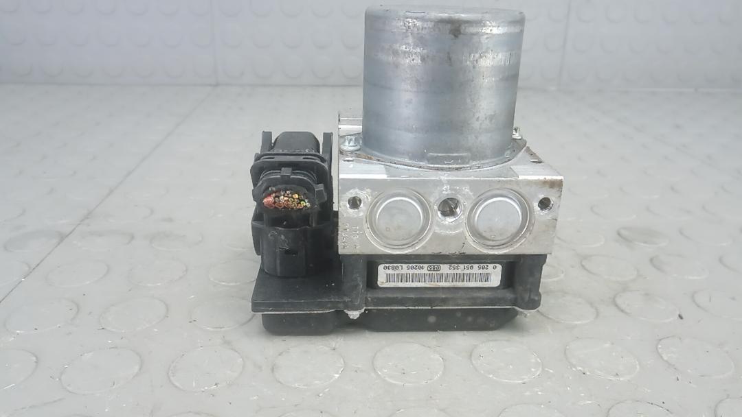 блок ABS Mercedes-Benz B-Класс W246 2011, 1.5 л., B150, бензин, АКПП, хетчбэк 5 дв., A0064316812, A1699010300 - фото №1