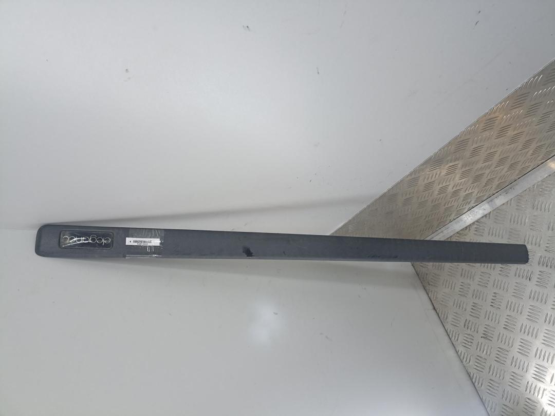 молдинг двери передней правой Opel Astra G 1999, 1.6 л., бензин, МКПП, синий, хетчбэк 5 дв., 90587376