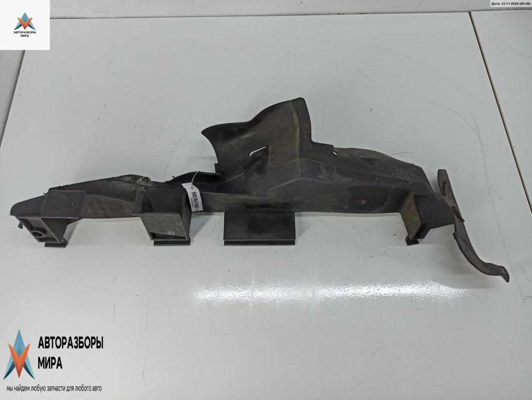 диффузор вентилятора Audi A6 4B/C5 2000, 2.5 л., дизель, АКПП, серый, универсал, 4B0121284G - фото №1