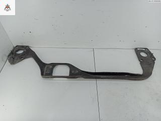 балка под радиатор Audi A4 B5 1995, 1.8 л., бензин, МКПП, синий, седан, 8D0805851