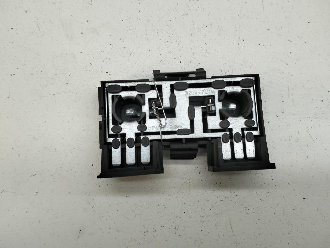 Плата фонаря заднего правого Volkswagen Passat B3 1989, 1.8 л., бензин, МКПП, красный, универсал, 333945259