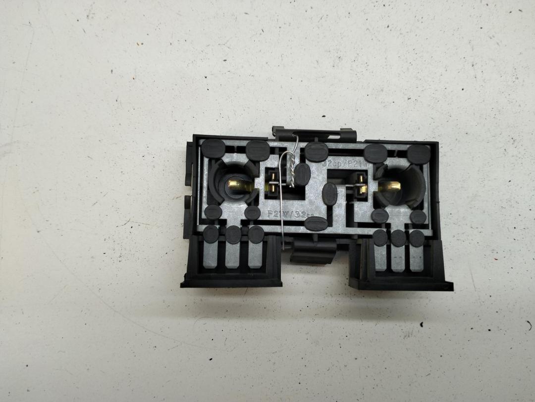 Плата фонаря заднего правого Volkswagen Passat B3 1992, 1.8 л., бензин, МКПП, белый, универсал, 333945259